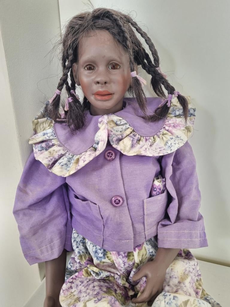 Porseleinen zwarte pop, Ophalen of Verzenden, Zo goed als nieuw, Pop