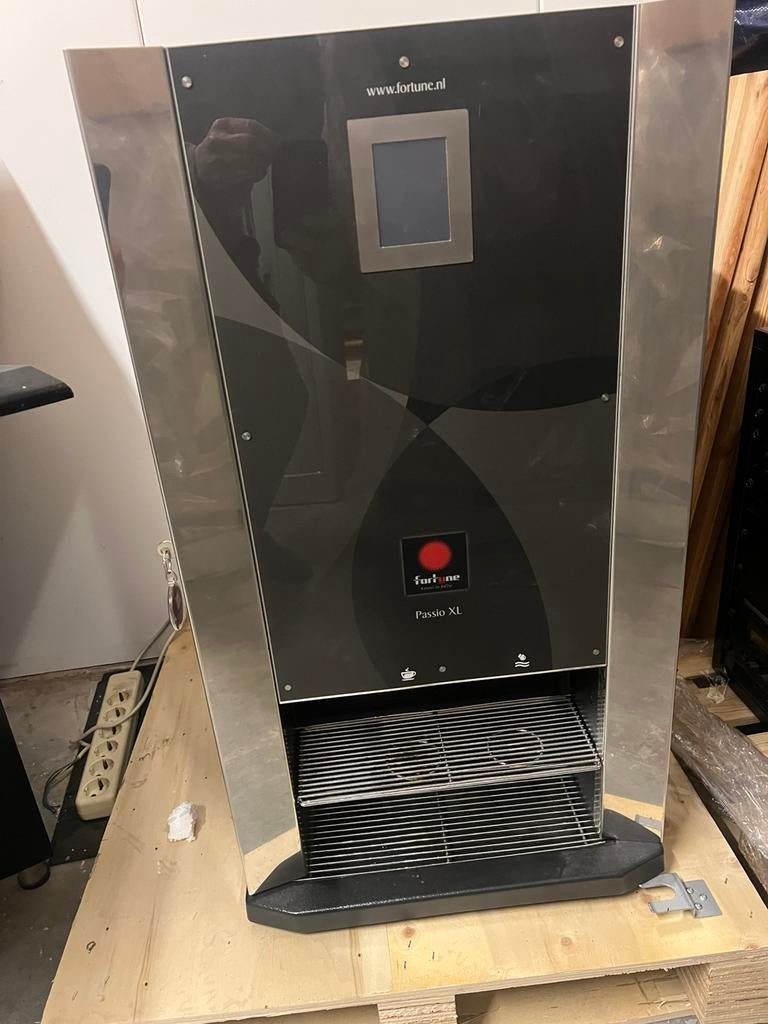 Koffie & chocolade machine voor groot gebruik, Ophalen, Zo goed als nieuw, Espresso apparaat