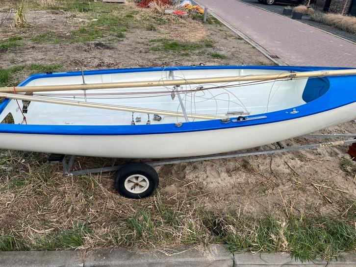 Flying junior zeilboot compleet, Watersport en Boten, Zeilen en Zeiltoebehoren, Zo goed als nieuw, Overige typen, Minder dan 15 m²