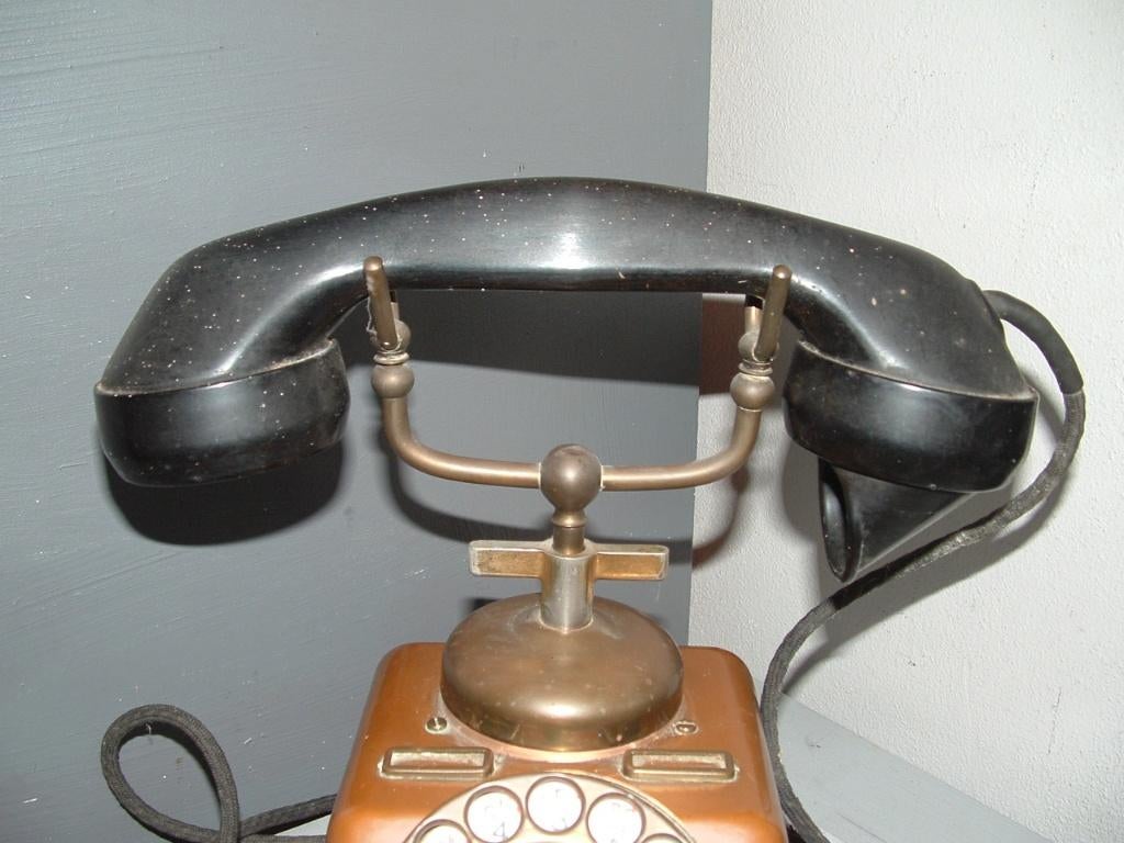 Antieke telefoon met draaischijf, leuk als decoratie, Ophalen of Verzenden