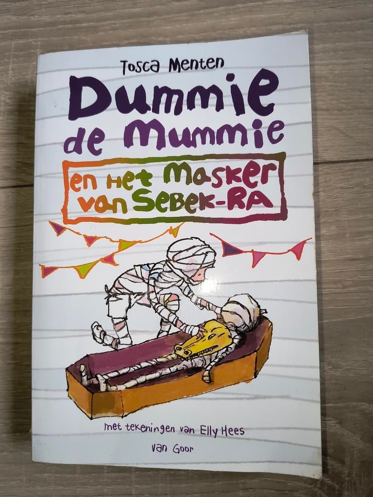 Dummie de Mummie en het Masker van Sebek-Ra - Tosca Menten, Ophalen of Verzenden, Zo goed als nieuw, Tosca Menten, Fictie algemeen