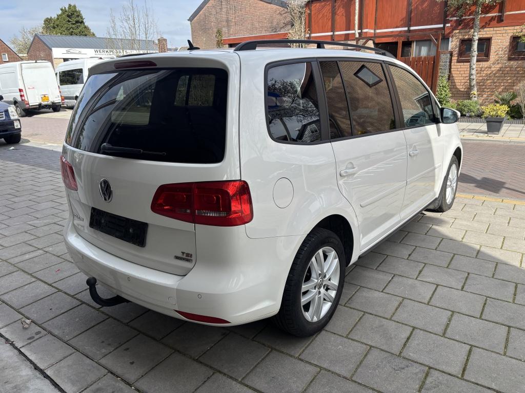 Volkswagen Touran 1.4 TSI Trendline (bj 2013, automaat), Auto's, Volkswagen, Automaat, 15 km/l, 4 cilinders, Traction-control