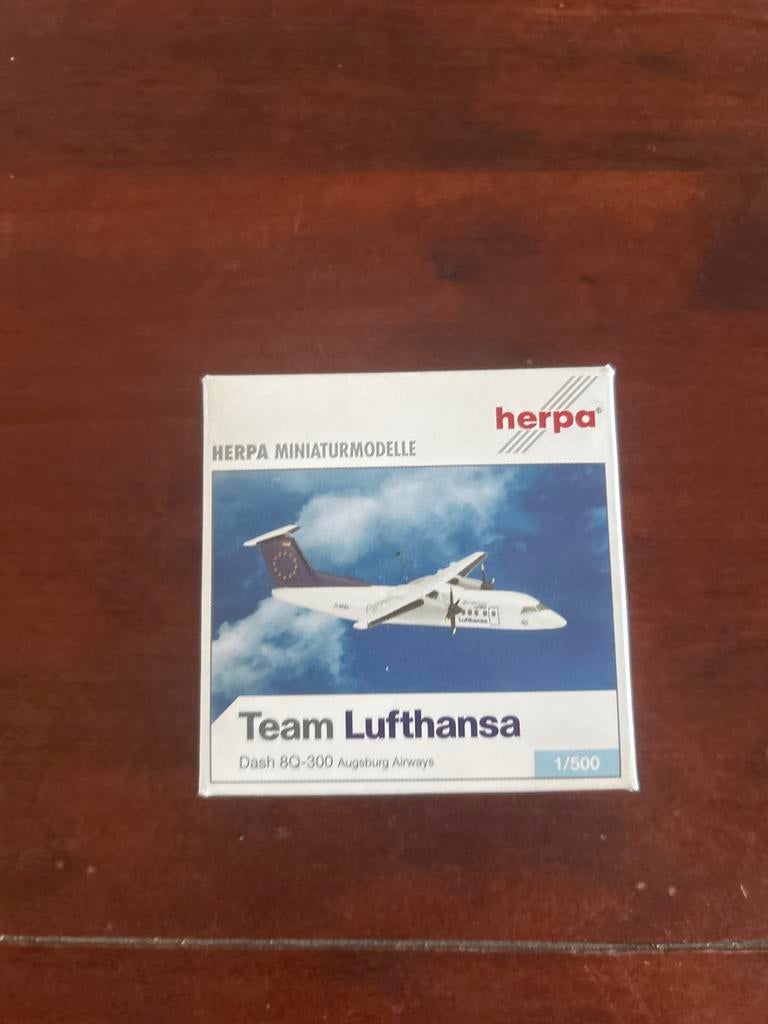 Lufthansa Dash 8Q-300 Augsburg Airways 1/500 vliegtuigmodel, Overige merken, 1:200 of kleiner, Nieuw, Ophalen of Verzenden
