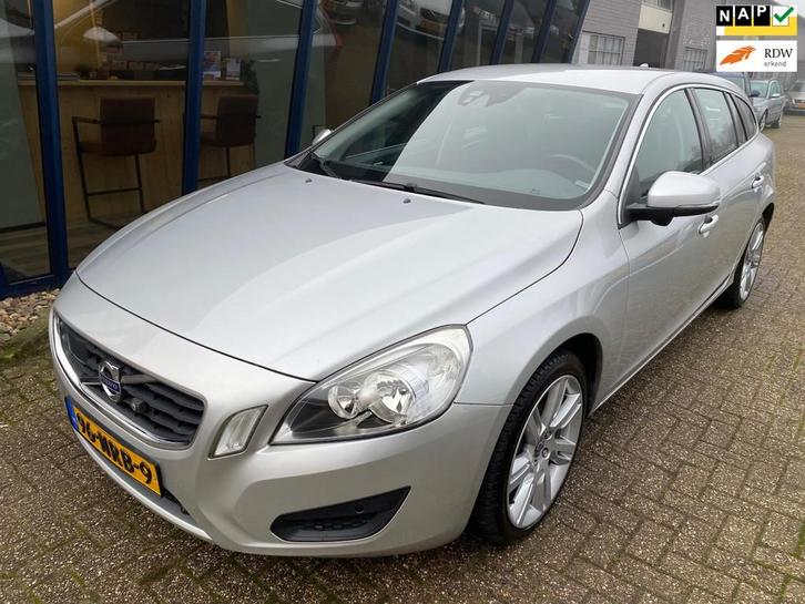 Volvo V60 2.0T Momentum NAVI / CAMERA / 18'' VELGEN, Auto's, Volvo, Bedrijf, Te koop, V60, ABS, Achteruitrijcamera, Adaptive Cruise Control