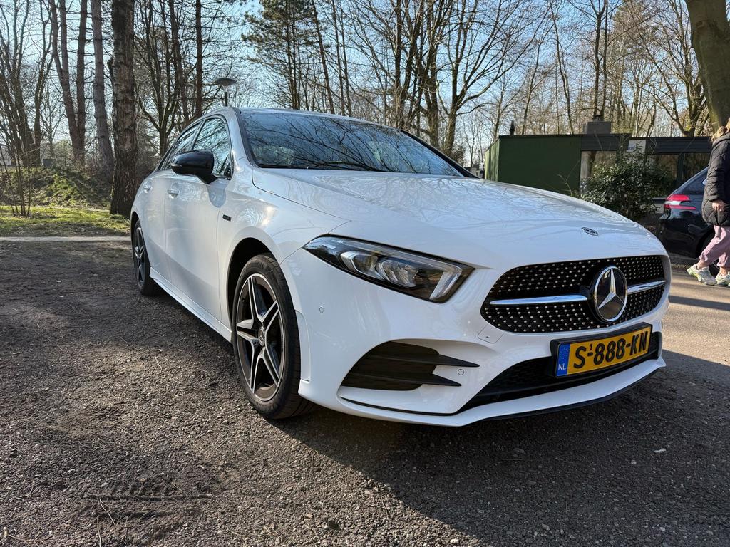 Mercedes-Benz A-Klasse A 250 e 218pk 8G-DCT 2020 Wit, Auto's, 160 pk, Wit, Plug-in hybride, 1600 kg