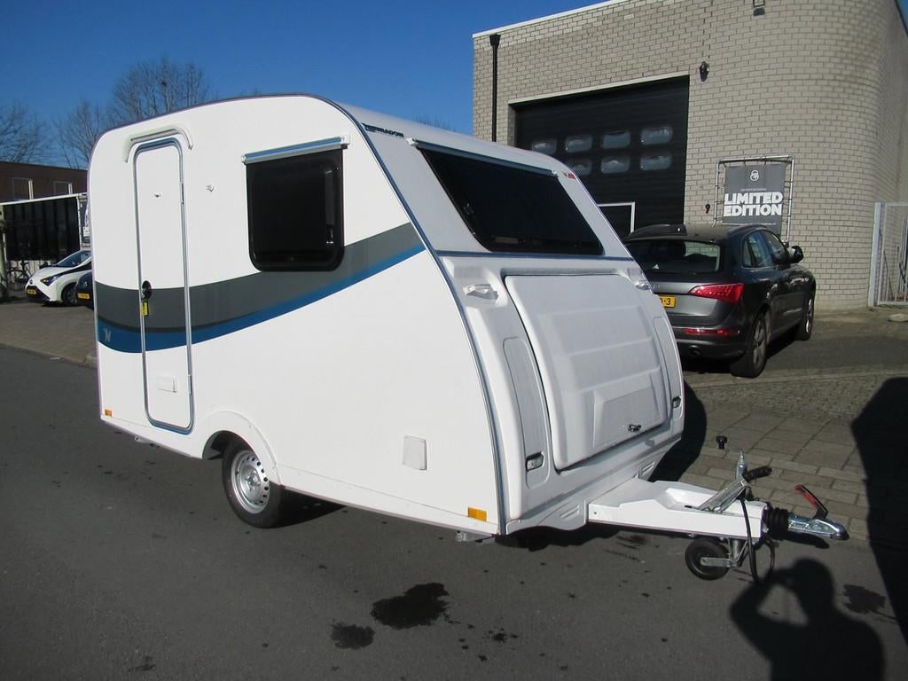 Predom NTL-SPORT, Caravans en Kamperen, Caravans, Koelkast, Ul. Sarmacka 19/172
02-972  Warszawa, Tot en met 2, Bedrijf