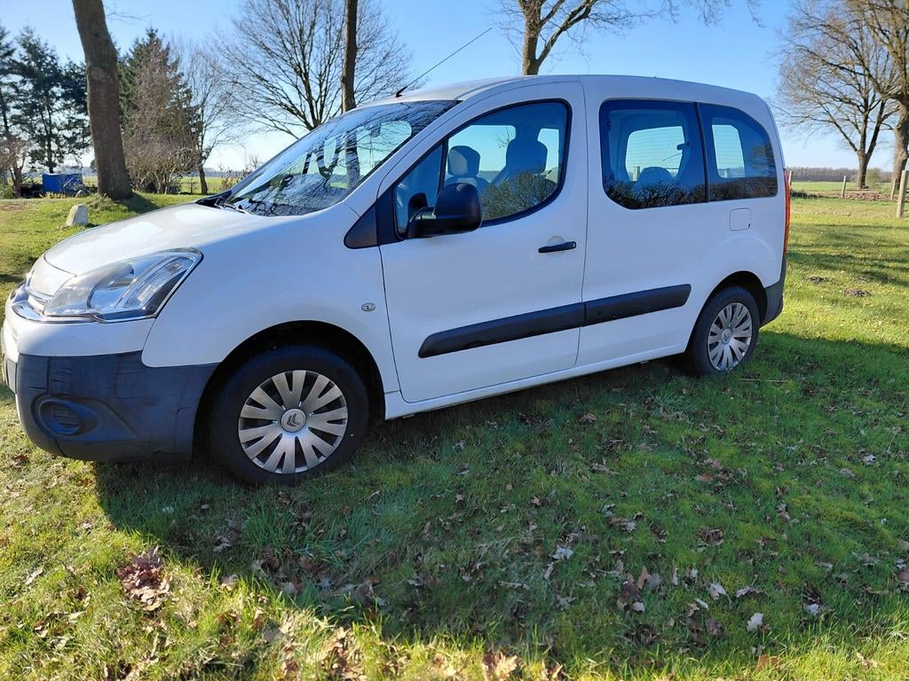 Citroën Berlingo 1.6 72KW 2015 Wit, Auto's, Citroën, Voorwielaandrijving, Euro 5, 1295 kg, 4 cilinders