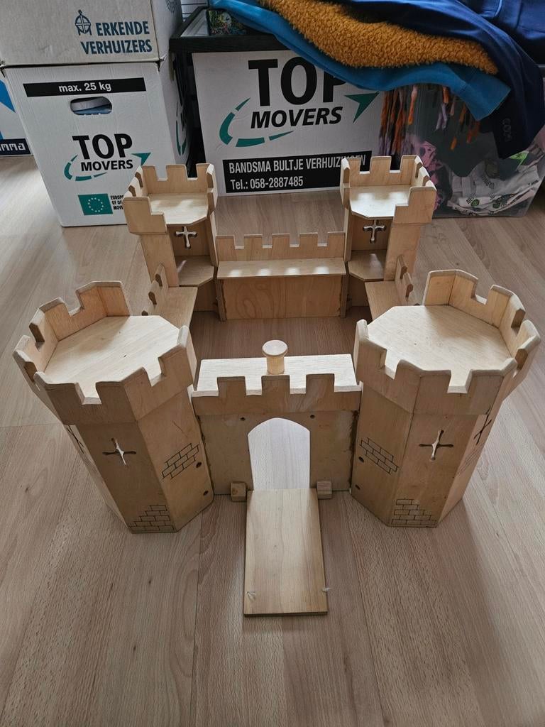 Houten Speelkasteel - Robuust en Compleet, Ophalen of Verzenden, Zo goed als nieuw