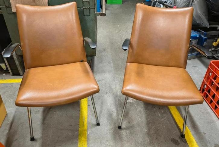 2 fraaie fauteuils Gebr. De Wit stoelen samen 150 euro, Huis en Inrichting, Fauteuils, Gebruikt, 50 tot 75 cm, Minder dan 75 cm