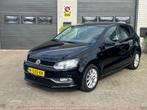 Volkswagen Polo 1.2 TSI Highline *LM velgen*Garantie*, Stof, Euro 6, 4 cilinders, Zwart