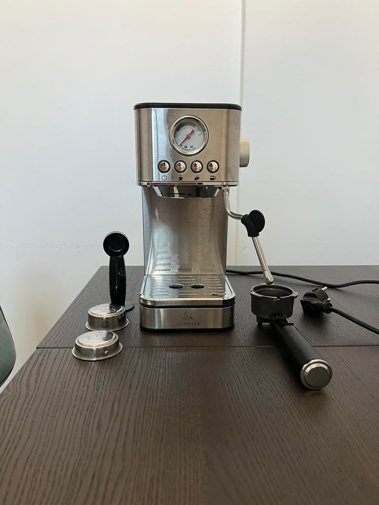 Pistonmachine koffiezetapparaat LunaSea, Ophalen, Gebruikt