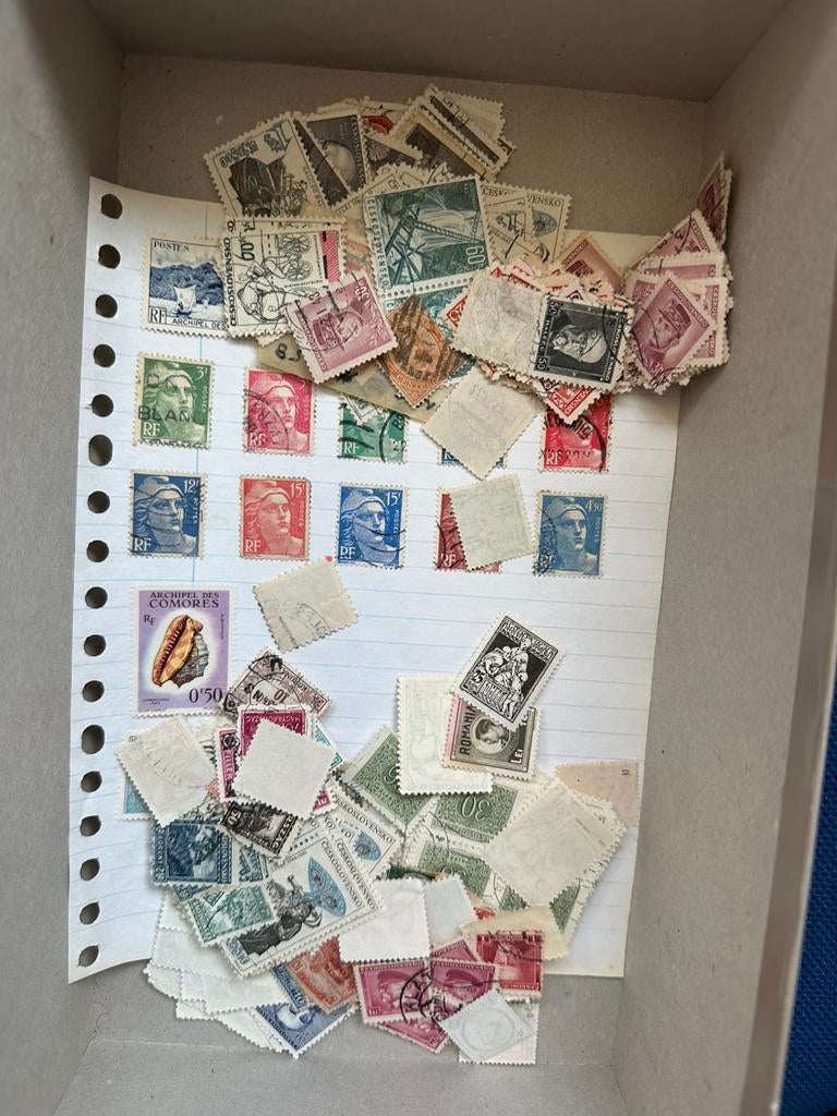 Doos klassieke postzegels, Verzenden, Buitenland