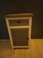 Louvre deur nacht kastje 45 b x 33 d x 72 h € 5,00, Huis en Inrichting, Ophalen, Minder dan 45 cm