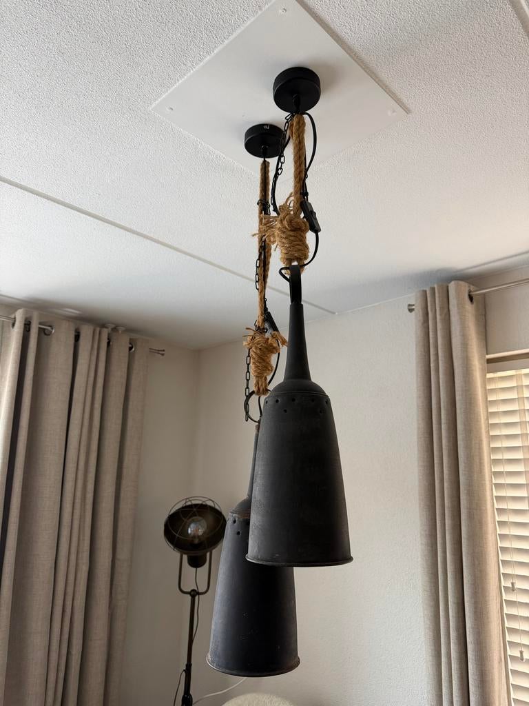 Industriële hanglampen van oude koeienbellen, Ophalen, Gebruikt, Metaal, 75 cm of meer