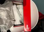PUMA sneakers NIEUW MAAT 37, Wit, Nieuw, Ophalen of Verzenden, Sneakers of Gympen