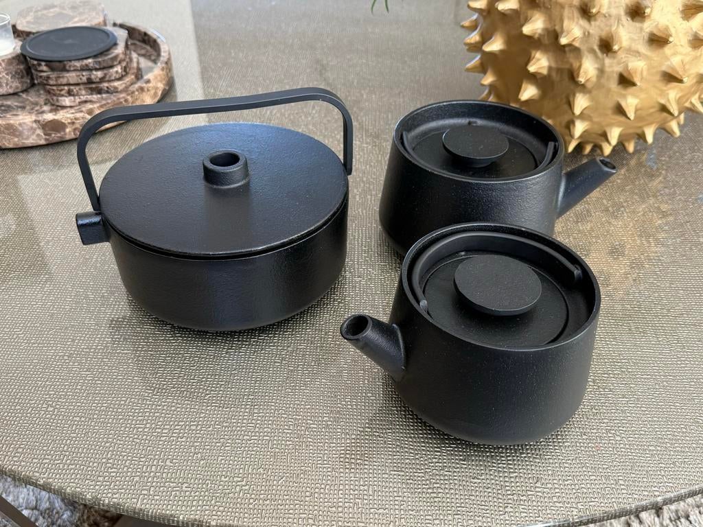 Inku by Serax Theepotten - 3 stuks, Nieuwstaat, Theepot/fluitketel, Verzenden, Zo goed als nieuw, Zwart