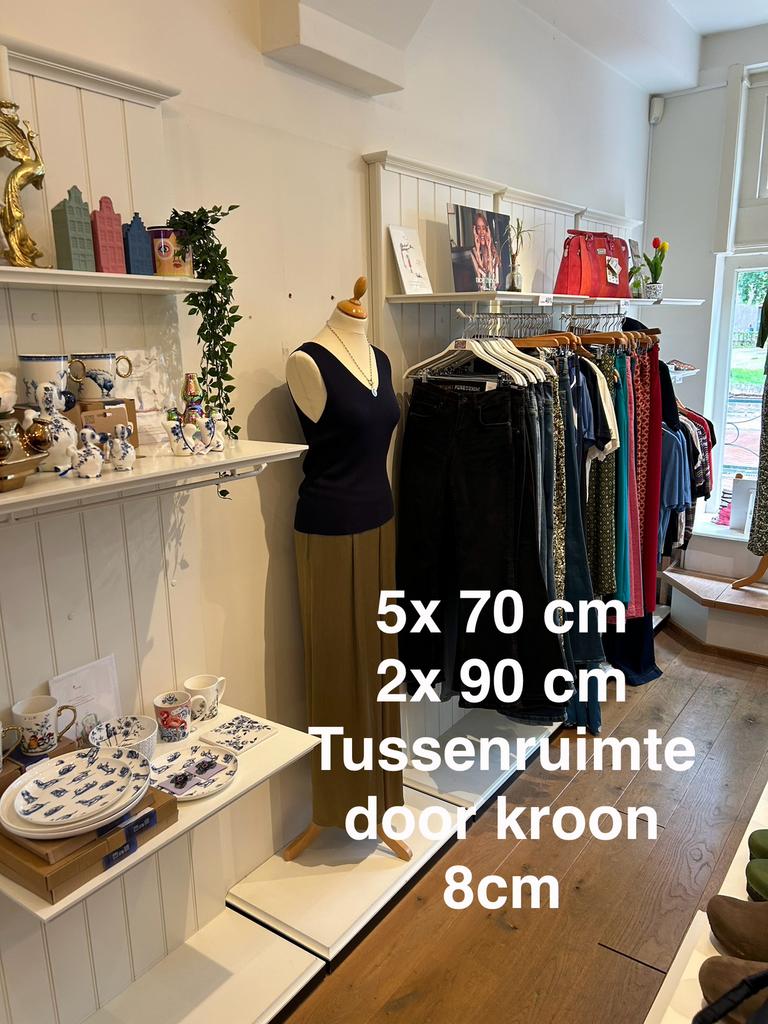 Complete winkelinrichting, Ophalen