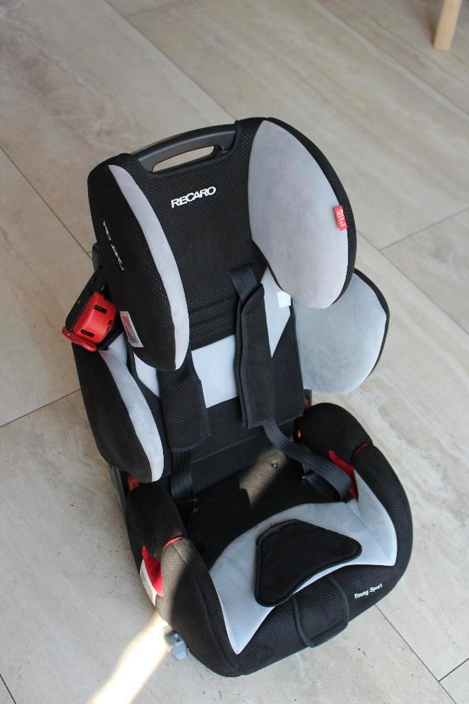 Recaro kinderautostoeltje, Kinderen en Baby's, Autostoeltjes, Gebruikt, Overige merken, 9 t/m 36 kg, Autogordel, Verstelbare rugleuning