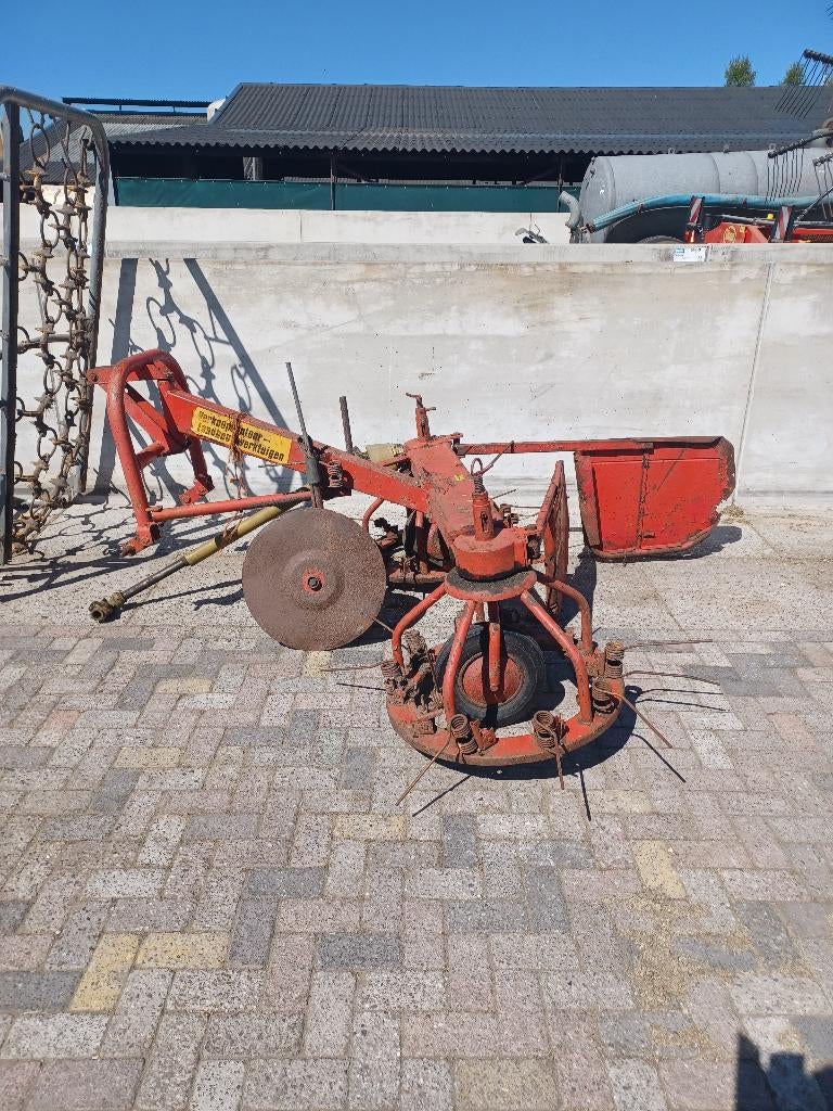 Schudder / hark, Weidegang, 4 paarden of pony's of meer