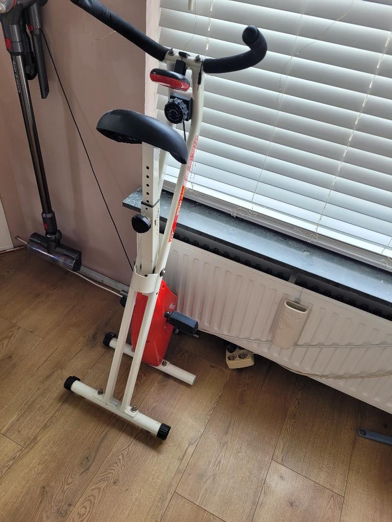 Opvouwbare compacte hometrainer, Ophalen, Zo goed als nieuw, Hometrainer