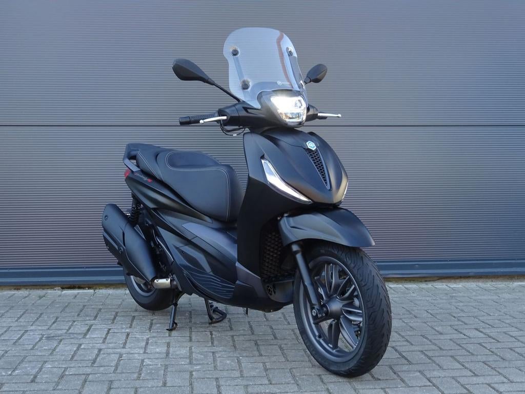 PIAGGIO BEVERLY 400 S HPE 2022 mat zwart Handvatverwarming, Motoren, Motoren | Piaggio, Scooter, Onbekend, 399 cc, Onbekend