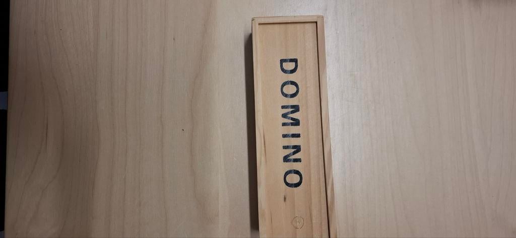 Domino, Vijf spelers of meer, Ophalen of Verzenden, Zo goed als nieuw
