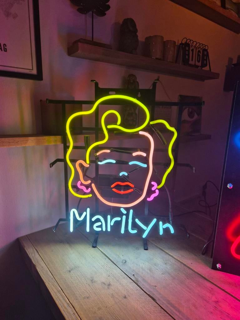 Neon marilyn manroe tekoop leuk voor kroeg of mancave, Ophalen of Verzenden, Zo goed als nieuw, Lichtbak of (neon) lamp