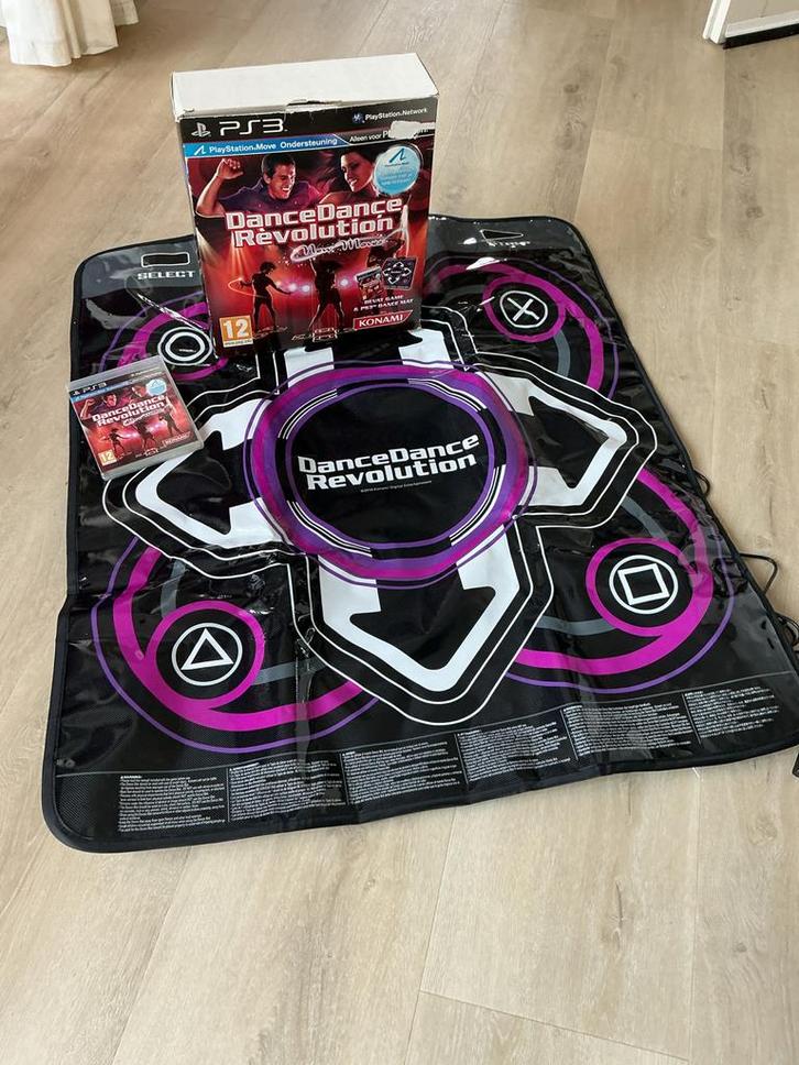 DanceDanceRevolution Move PS3  Dance Mat, Spelcomputers en Games, Games | Sony PlayStation 3, Zo goed als nieuw, Muziek, 2 spelers