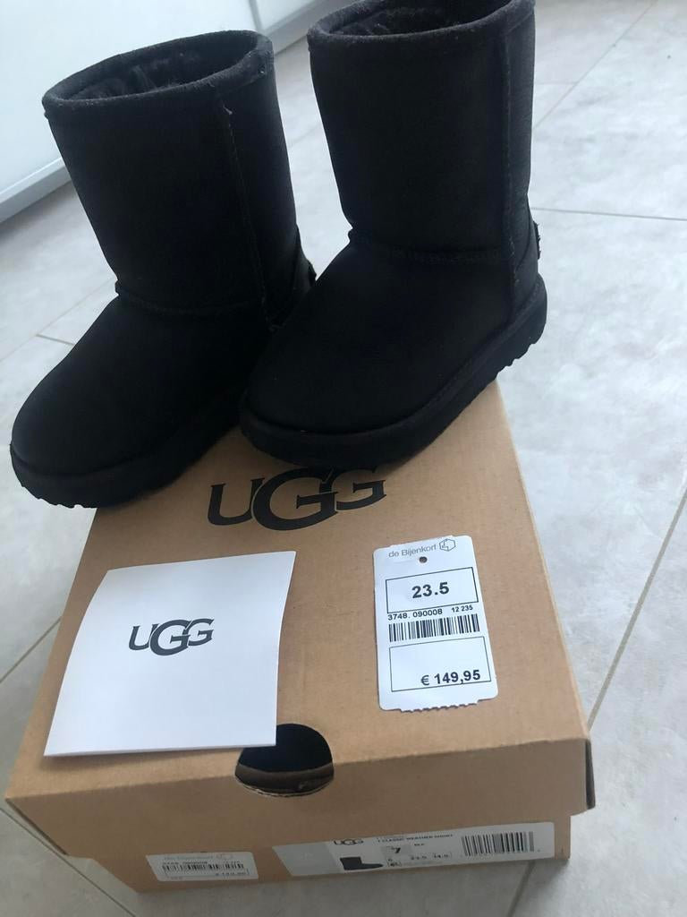 nieuwe kinderen uggs maat 23,5, Ophalen of Verzenden, Nieuw, Laarsjes