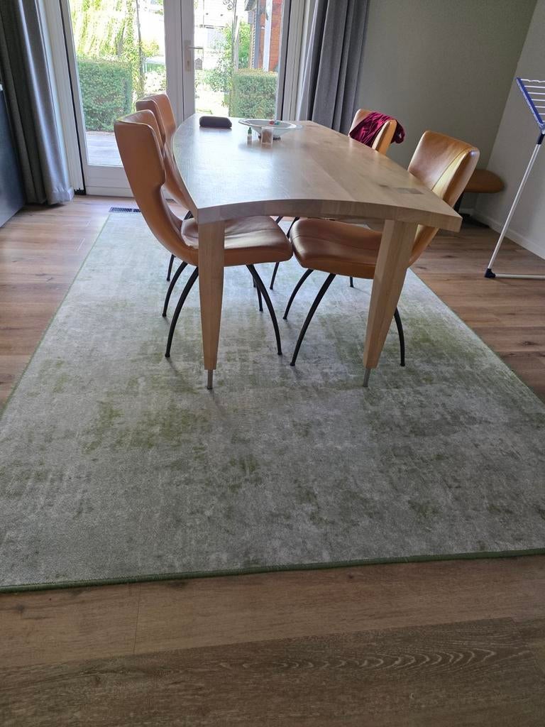 Gratis vloerkleed 2m. x 3 m., Huis en Inrichting, Stoffering | Vloerbedekking, Ophalen, Gebruikt, Minder dan 10 m², Groen
