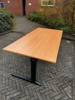 Bureau met zwart stalen onderstel, Ophalen, Gebruikt, Bureau