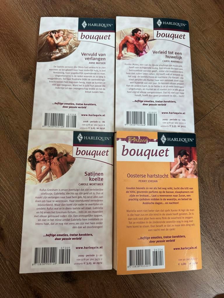 4 Harlequin Bouquet boekjes - Romantische verhalen, Ophalen of Verzenden, Gelezen, Nederland