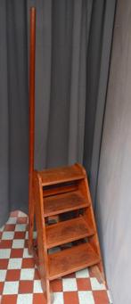 Massief houten bibliotheek trap., Ophalen