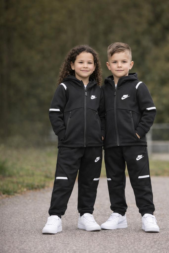 Nike trainingspak zwart voor kinderen, Ophalen of Verzenden, Nieuw, Jongen of Meisje