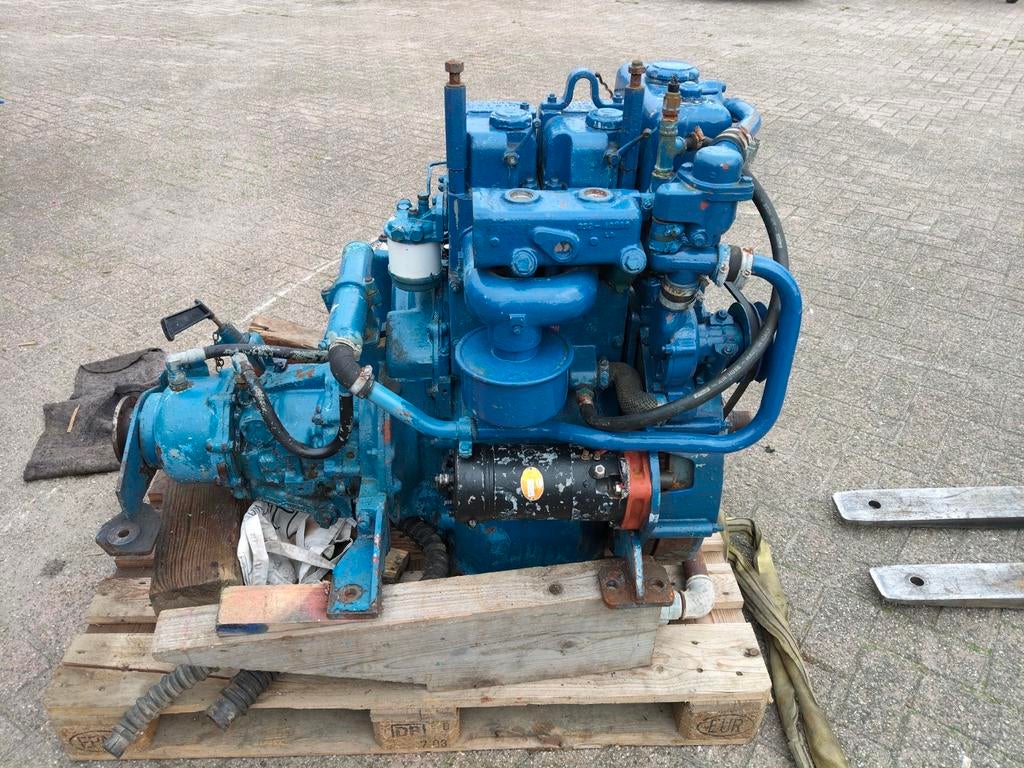 Lister HRW 2 + Velvet ac 3, Watersport en Boten, Buiten- en Binnenboordmotoren, Ophalen, 10 tot 30 pk, Gebruikt, Binnenboordmotor