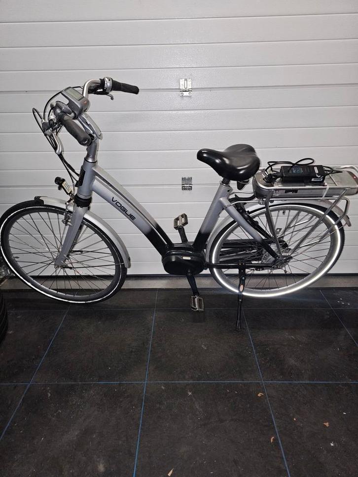 Elektrische fiets middenmotor vogue, Fietsen en Brommers, Fietsen | Dames | Damesfietsen, Zo goed als nieuw, Overige merken, (Extra) lage instap
