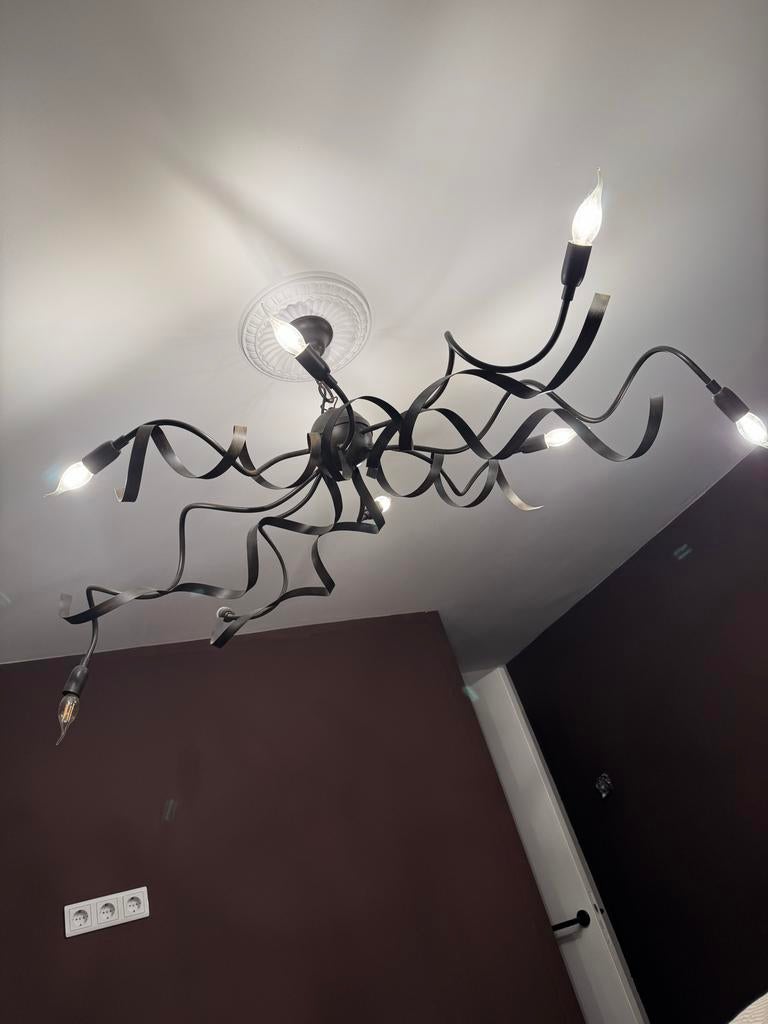 Grote metalen hanglamp met krullen, Ophalen of Verzenden, Zo goed als nieuw, Metaal, 75 cm of meer