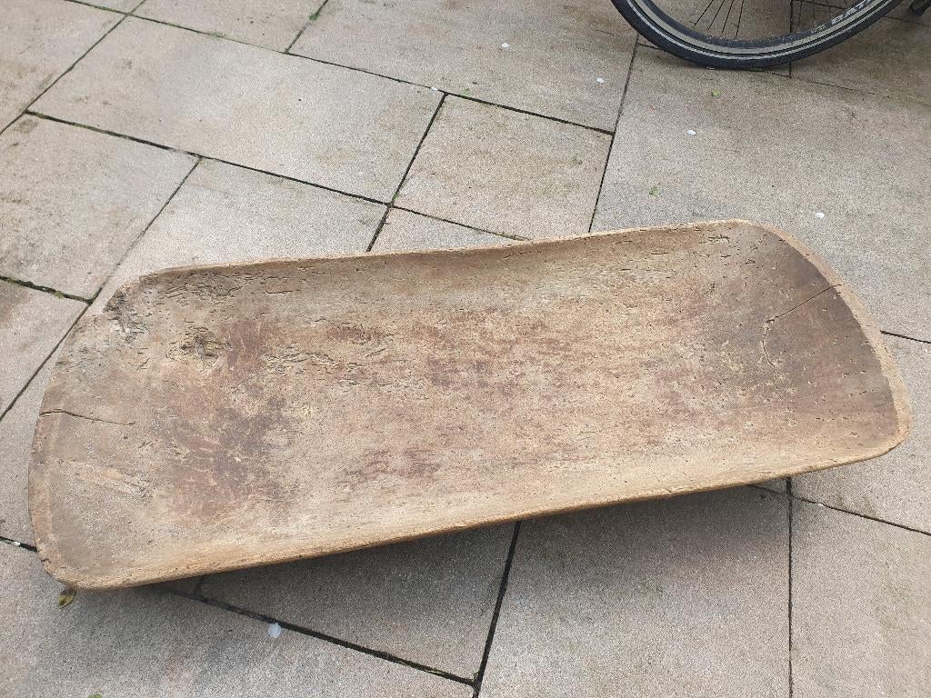 Antieke trog, Ophalen