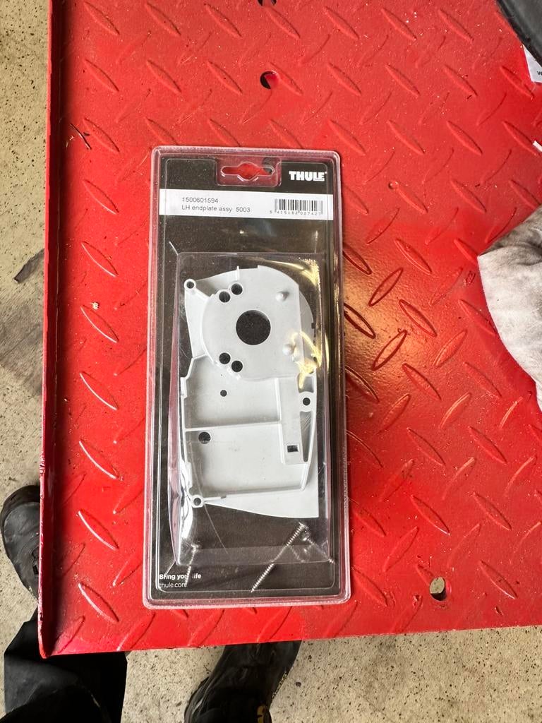 Thule Omnistor luiffel 5003 linker eindplaat, Ophalen of Verzenden, Zo goed als nieuw