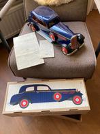 Grote blikken auto in doos, Verzenden