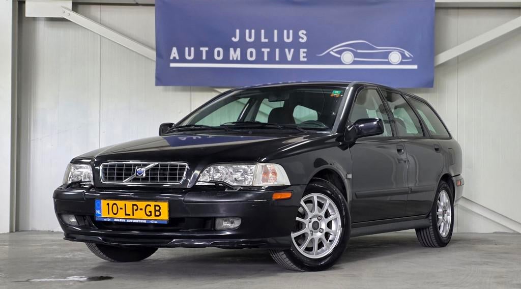 Volvo V40 2.0 Europa Clima Trekhaak Nieuwe APK Garantie!, Voorwielaandrijving, Gebruikt, 1948 cc, 4 cilinders