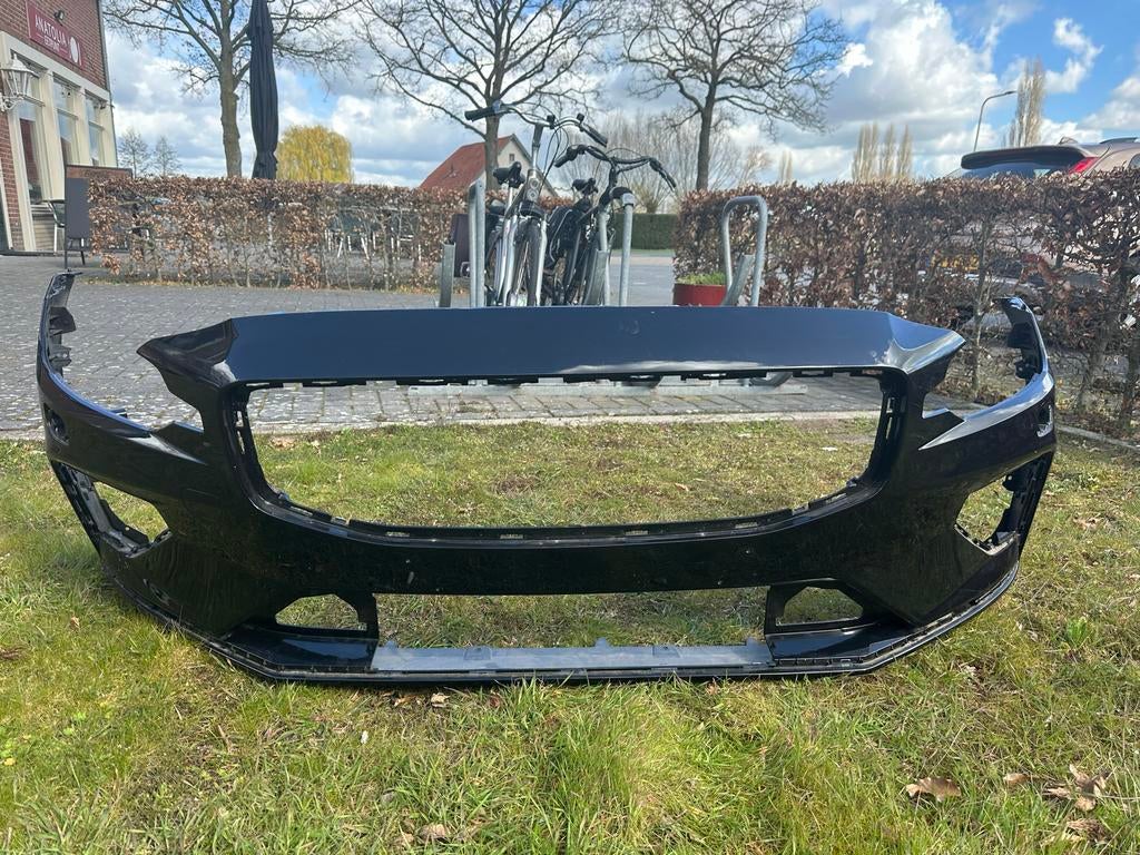 Volvo V60 R-Design Bumper Voor 2020 Zwart, Ophalen, Gebruikt, Voor, Volvo