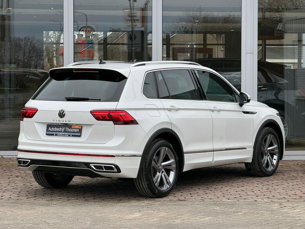 Volkswagen Tiguan 1.5 TSI R-Line Business+ | Trekhaak | Pano, Auto's, Euro 6, 4 cilinders, Wit, SUV of Terreinwagen