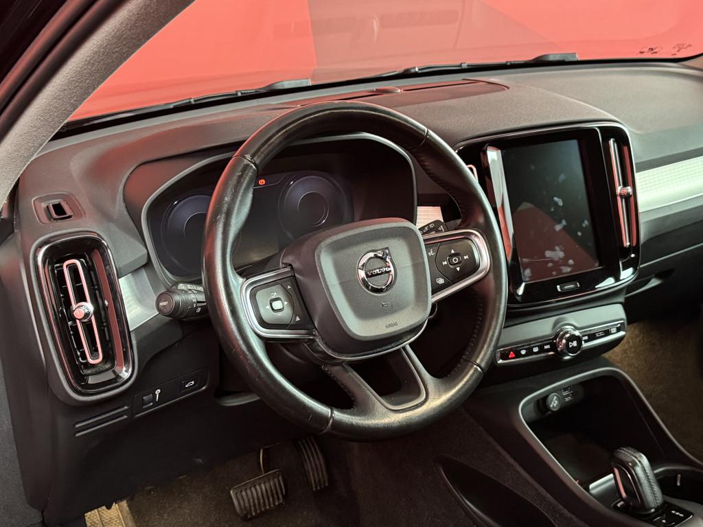 Volvo XC40 2.0 D3 AWD Momentum Pro | APK 20-04-2027 | Stoelv, Auto's, Volvo, Automaat, Gebruikt, 4 cilinders, Zwart