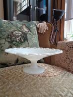 Vintage Grote Opaline Melk Glazen Schaal op Voet **Mimosa**, Ophalen of Verzenden
