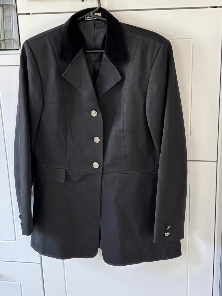 Happy horse wedstrijdjasje maat 38, Dieren en Toebehoren, Paardrijkleding, Ophalen of Verzenden, Zo goed als nieuw, Dressuur, Bovenkleding