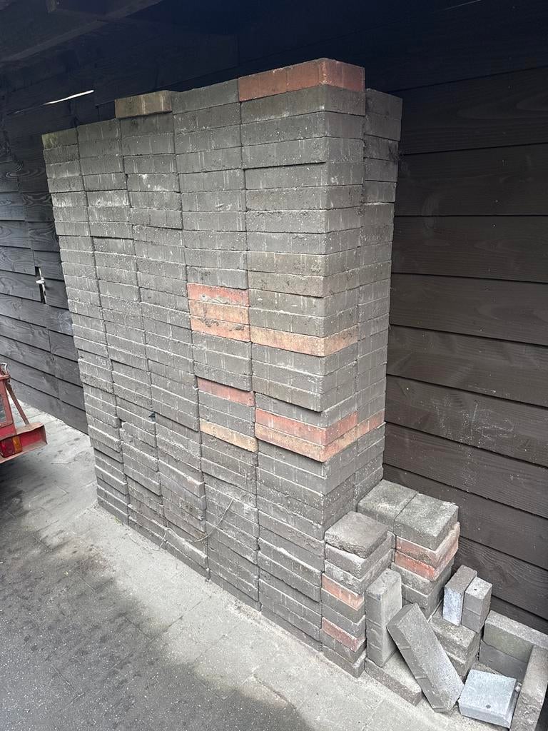Ruim 300 gebruikte stenen 30x20x6cm, Tuin en Terras, Tegels en Klinkers, Gebruikt, Klinkers, Ophalen of Verzenden, 10 m² of meer