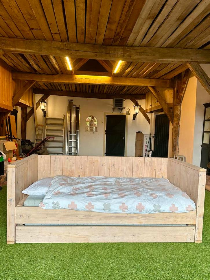 Eenpersoons steigerhout bed met onderschuifbed, Huis en Inrichting, Slaapkamer | Bedden, Gebruikt, Eenpersoons, Overige maten