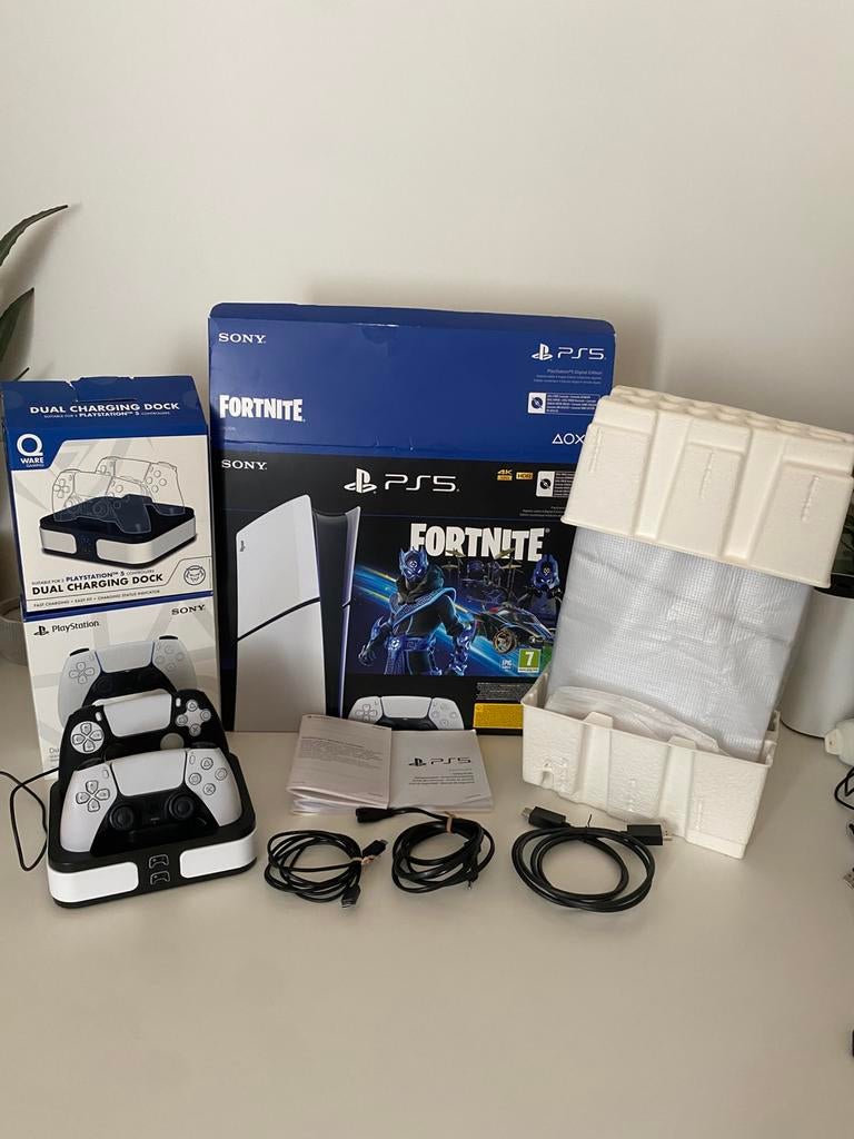 Playstation 5 digital 1TB, 2 controllers, met beeldscherm, Spelcomputers en Games, Spelcomputers | Sony PlayStation 5, Ophalen of Verzenden