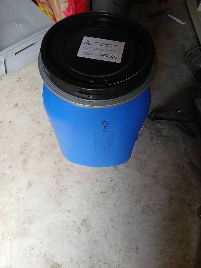 ton 25L plastic vat vaatje voerton, Tuin en Terras, Regentonnen, Minder dan 75 liter, Ophalen of Verzenden, Zo goed als nieuw